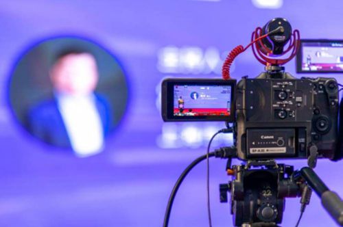 贸易公司一进一出如何做账