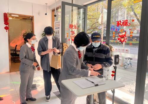 银行卡被司法冻结了里面的钱怎么取出来